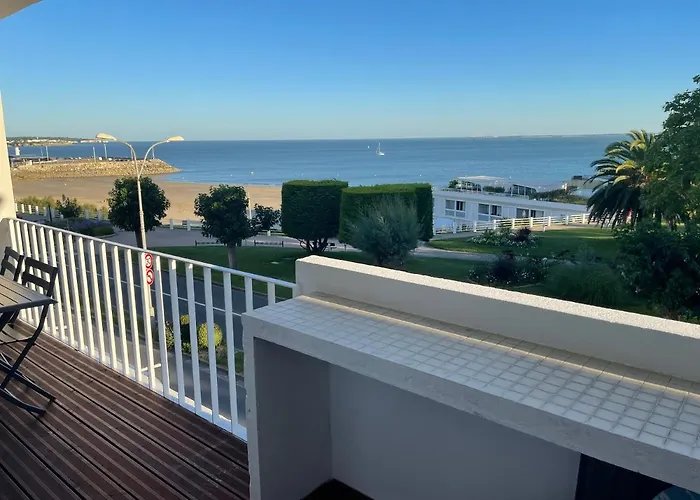 Superbe T3 De 70m2 Face à La