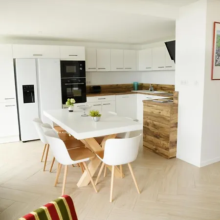 Apartment Superbe T3 De 70m2 Face A La