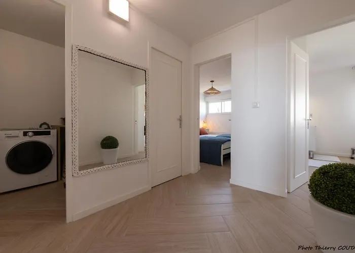 Superbe T3 De 70m2 Face A La * Royan