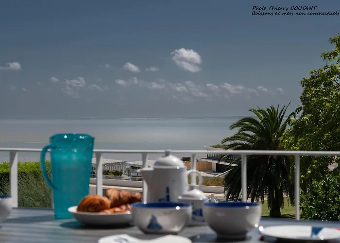 Superbe T3 De 70m2 Face A La *